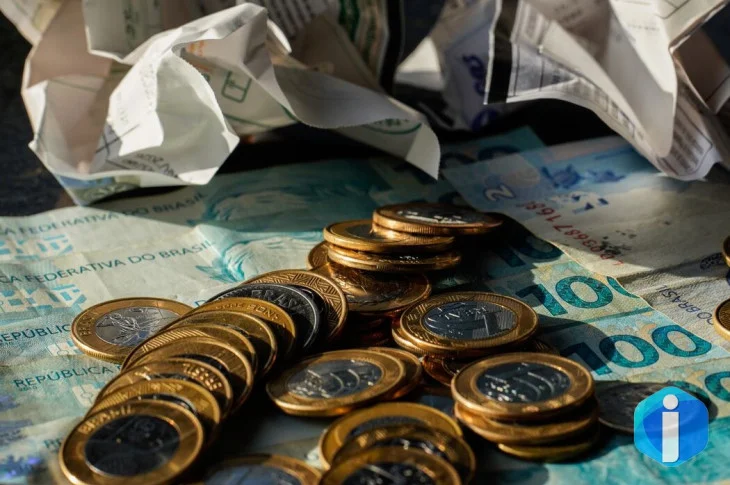 Economia cresce 0,7% em maio, puxada por consumo das famílias, diz FGV