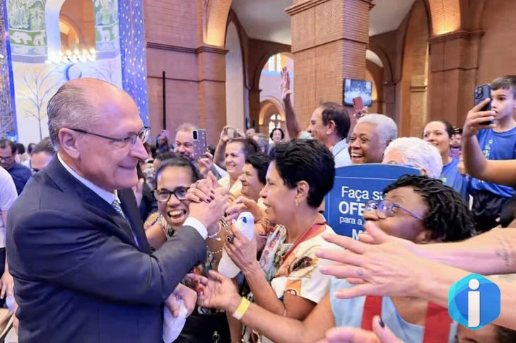 Em Aparecida, Alckmin pede isenção da Justiça Eleitoral