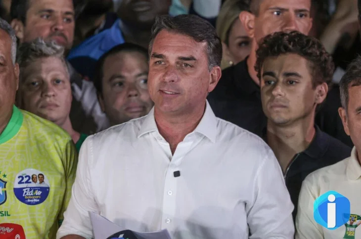 Em carta golpista, Flávio agradece Milei e Trump por apoio para fuga