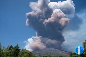 Erupção do Etna prolonga fechamento de aeroporto na Sicília