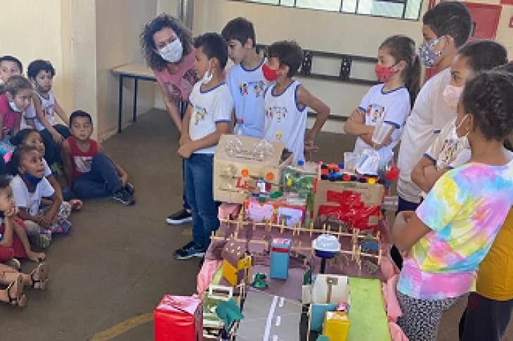 Escolas Municipais de Período Integral em Presidente Venceslau realizam exposição sobre tecnologia e inovação