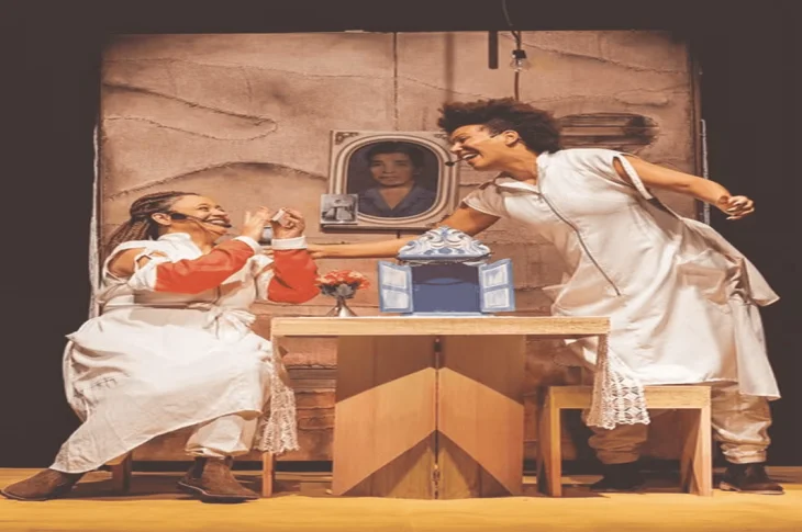 Espetáculo revela universo de histórias que evocam assombrações, cheiros, rezas, danças e festejos populares, em instantes no Sesc Thermas Prudente; À partir das 16h!
