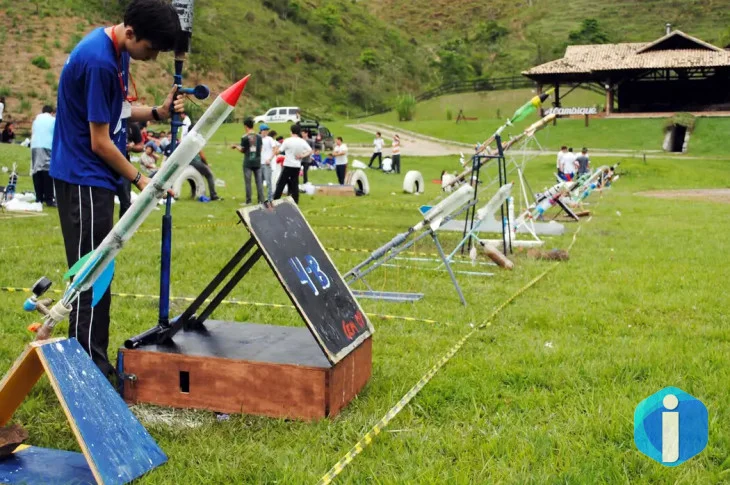 Estudantes de todo o país participam da Jornada de Foguetes 2026