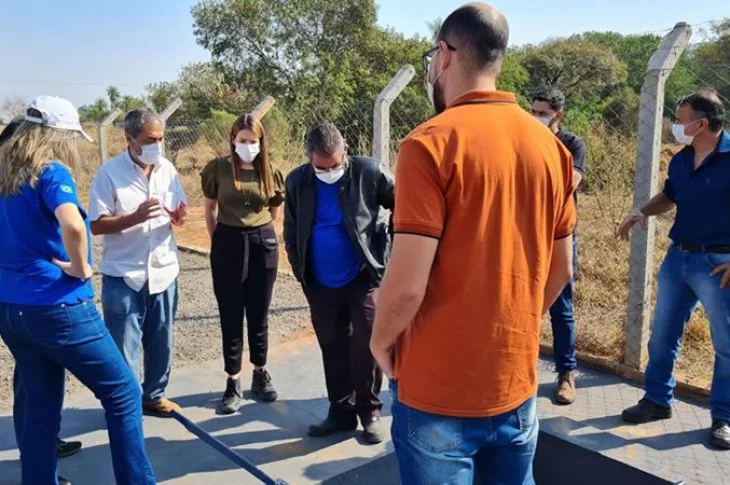 Executivo vistoria obras na Estação de Tratamento Sul