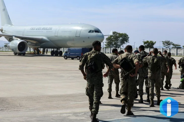 FAB envia militares e 18 toneladas de medicamentos para a Venezuela