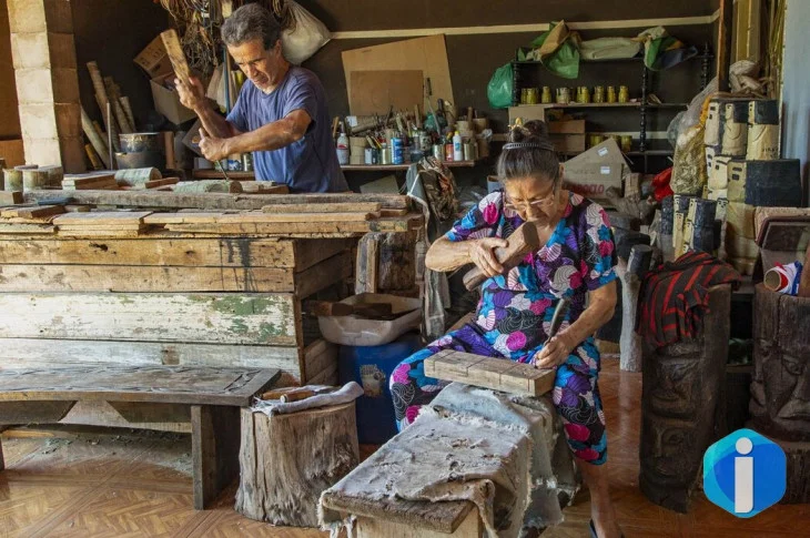 Família da escultora Conceição dos Bugres apresenta suas obras no Rio