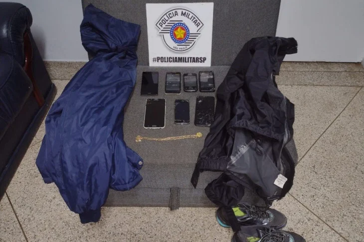 Família é rendida e amarrada em banheiro durante assalto à residência 