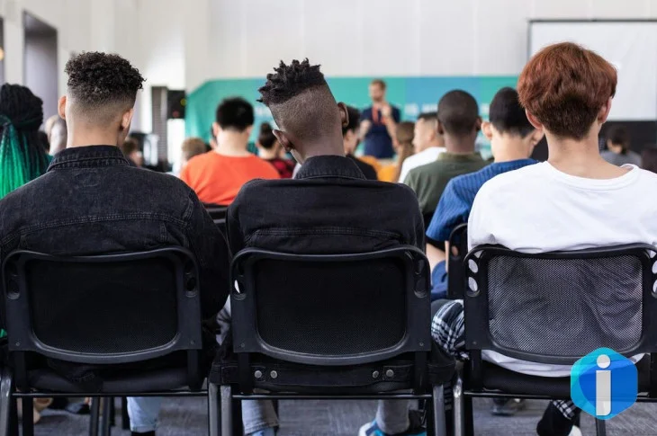 Feira em SP reúne programas de intercâmbio e bolsas esportivas