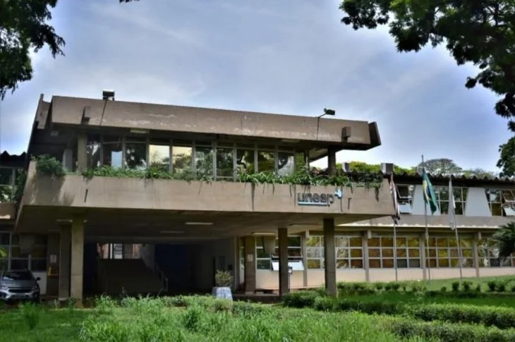 Feriado para uns, dia de decisão para outros! A unesp realiza a primeira fase do vestibular 2023 nesta terça