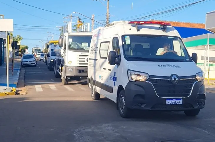 Governo destina cinco veículos para Presidente Venceslau, inaugura Poupatempo e anuncia licitação de Escola Estadual durante evento em Prudente