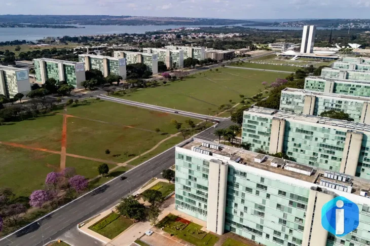 Governo nomeia 500 aprovados no CNU para carreiras transversais