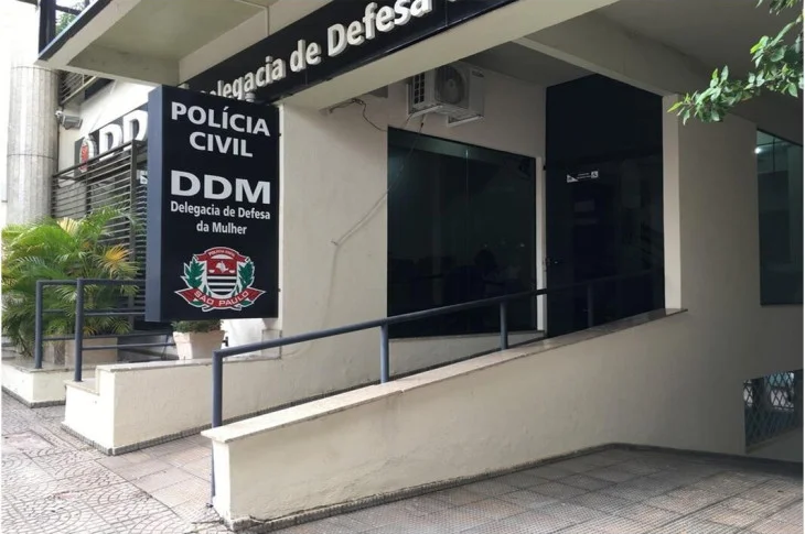 Homem de 21 anos é preso em flagrante por ameaça e injúria contra a própria mãe em Presidente Prudente (SP)