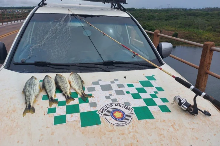 Homem é multado em R$ 1 mil após ser flagrado pescando com petrecho proibido no Rio Paranapanema