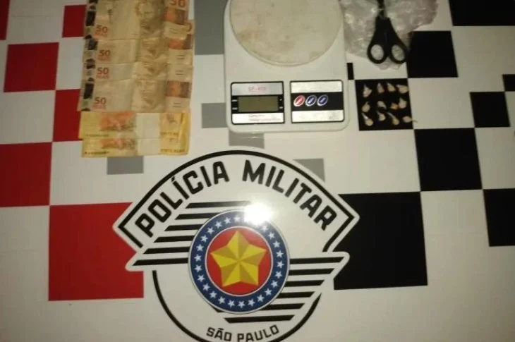 Homem é preso comercializando crack em casa em Venceslau
