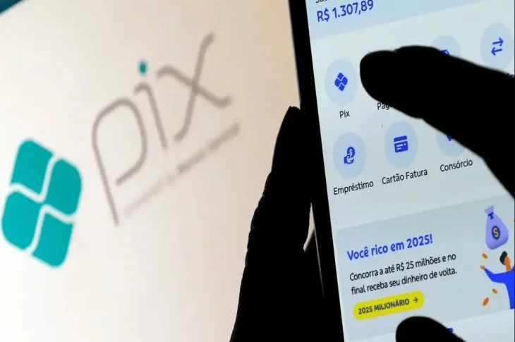 Homem é preso por furto qualificado após transferir valores, no momento que ajudava vizinha usar aplicativo de celular, em Venceslau!