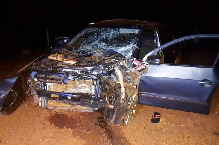 Homem morre em batida entre carro e caminhonete em Euclides da Cunha Paulista
