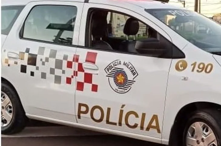 Idoso saca R$ 5 mil com cheque falso e é preso ao tentar retirar mais R$ 5 mil em agência bancária