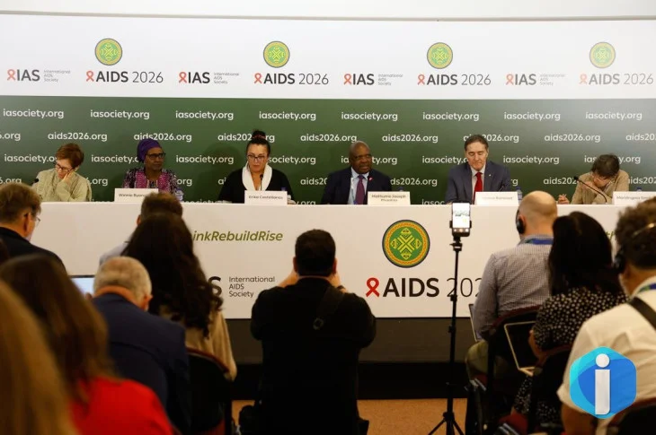 Infecções e mortes por HIV caem, mas falta de recursos ameaça avanços