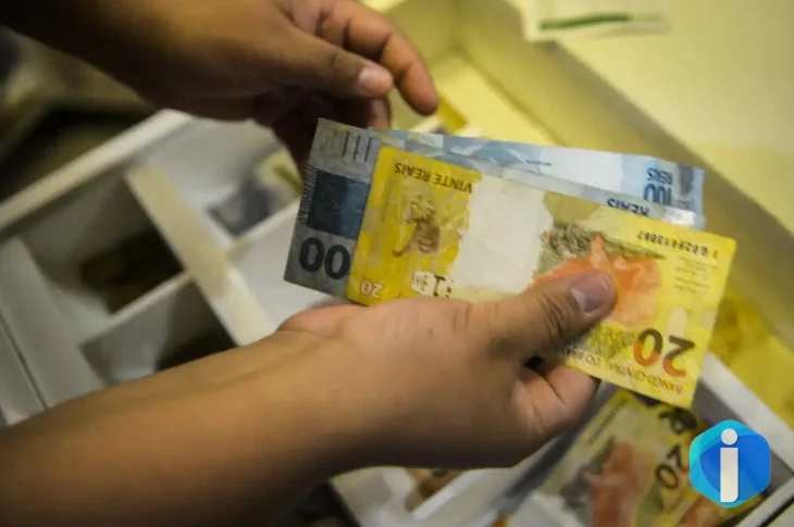 INPC, inflação usada para reajustar salários, soma 4,42% em 12 meses