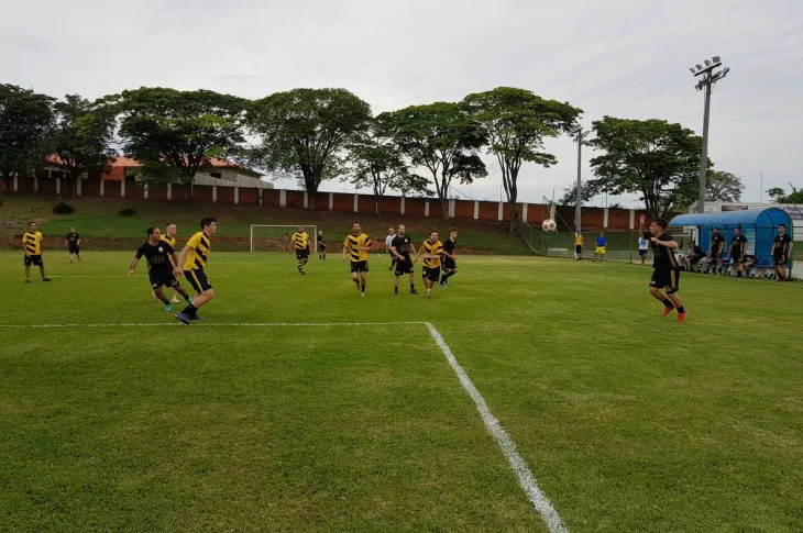 Jogos com vários gols marcam segunda rodada do campeonato de futebol do Coroados