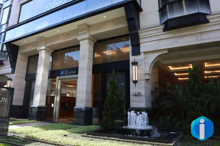 Justiça do Rio determina bloqueio de contas do Banco Master