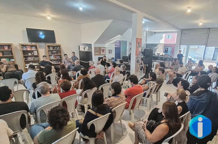 Livraria transforma vida cultural de pequeno município de São Paulo