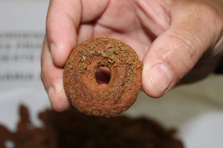 Maconha e K4 são encontradas em meio a rosquinhas de chocolate durante fiscalizações em unidades prisionais