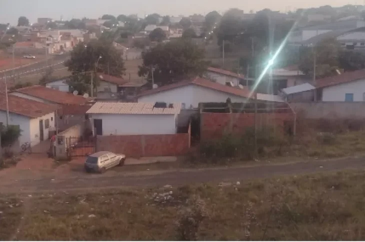 Marido é preso em flagrante após atear fogo na casa da família e tentar matar esposa e filha de 2 anos em Álvares Machado