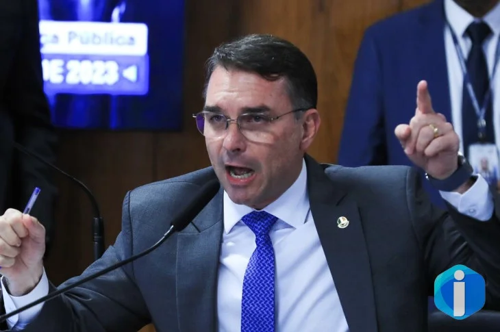 Missão pede investigação sobre filiação falsa de Flávio ao partido