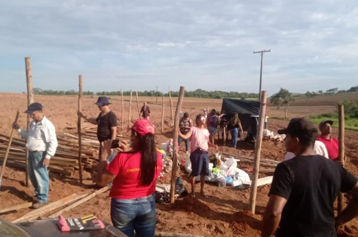 Movimento social inicia ‘Carnaval Vermelho’ e ocupa 13 fazendas no Pontal do Paranapanema