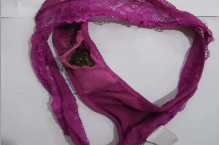 Mulher é flagrada com maconha escondida em calcinha durante revista em penitenciária