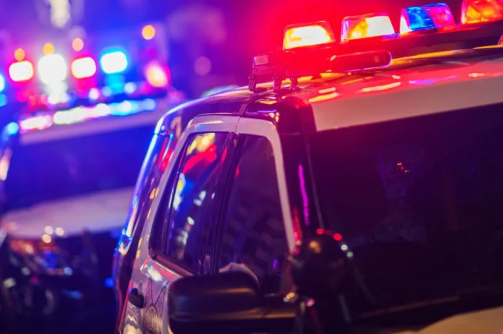 Mulher entra em bar, pede para usar banheiro e comete roubo em Presidente Venceslau