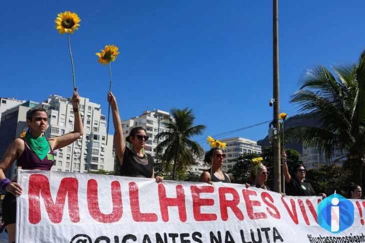 Mulheres vão às ruas pela votação do PL da Misoginia