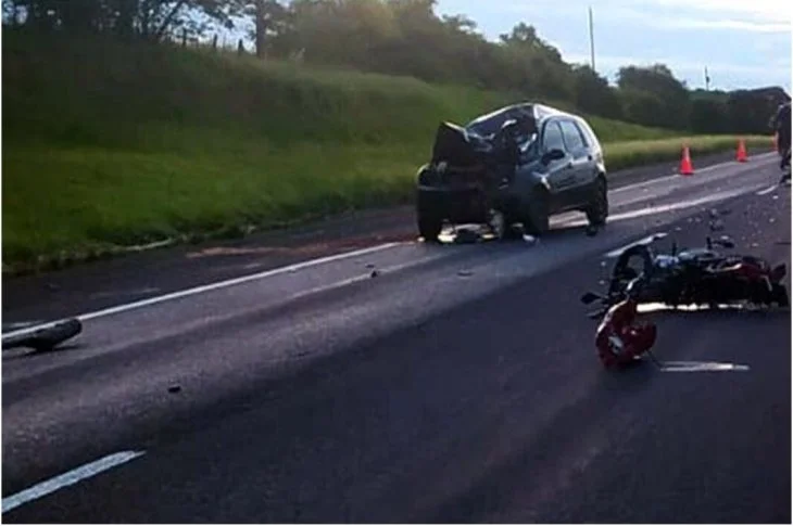 Na contramão; Jovem morre ao bater moto em veículo na Raposo Tavares em Regente Feijó