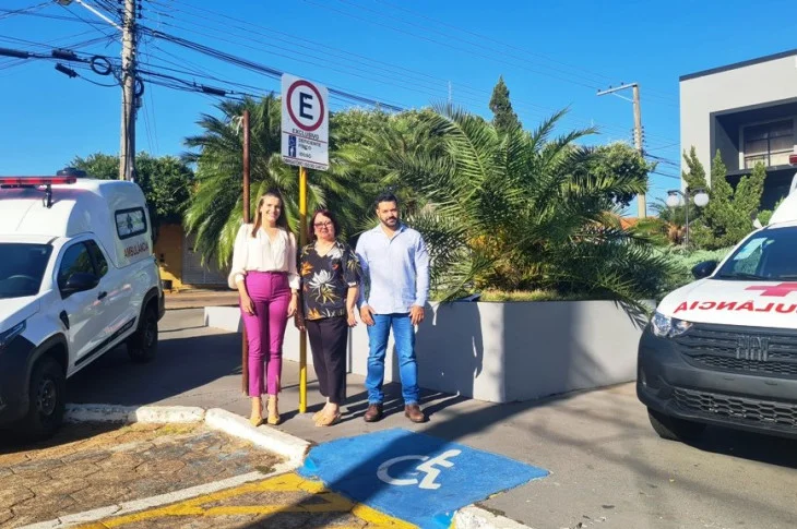 Novas ambulâncias são apresentadas na Prefeitura de Presidente Venceslau
