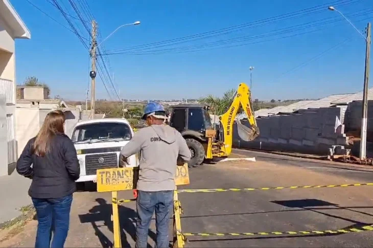 Obras de drenagem são iniciadas na avenida Faustino Rodrigues Azenha