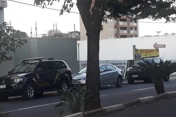 Operação contra inserção de dados falsos nos sistemas da Previdência Social cumpre mandados de busca e apreensão na região