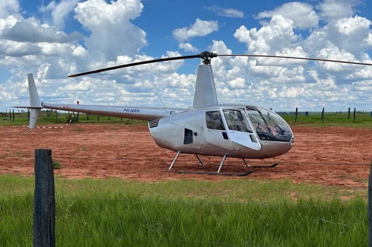 Operação policial apreende helicóptero com quase 250kg de cocaína e prende 3 homens em flagrante por tráfico de droga