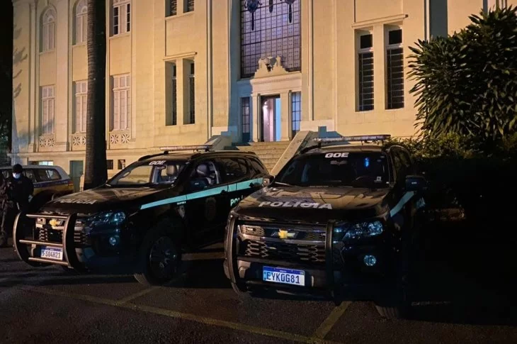 Operação policial desmantela grupo criminoso responsável por desvio de cargas avaliadas em R$ 100 milhões