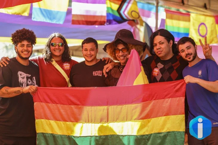 Orgulho LGBT: pessoas trans celebram projeto de inclusão pelo futebol
