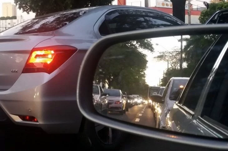 Outubro é mês de licenciar veículos com placas terminadas em 8