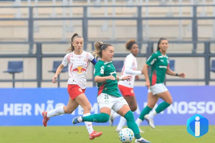 Palmeiras vence Bragantino e dorme na liderança do Brasileiro Feminino