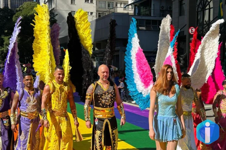 Parada do Orgulho LGBT+ leva cores e vibração à Avenida Paulista