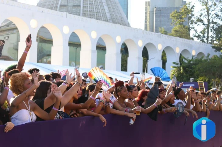 Parada LGBTQIA+ no Rio defende mais representantes no Legislativo