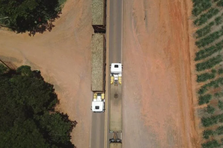 Parceria leva caminhões a biometano para logística no oeste paulista