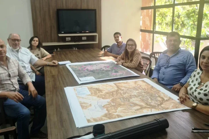 Pesquisadores da Unesp apresentam proposta de macrozoneamento do plano diretor urbanístico em reunião na Prefeitura de Presidente Venceslau