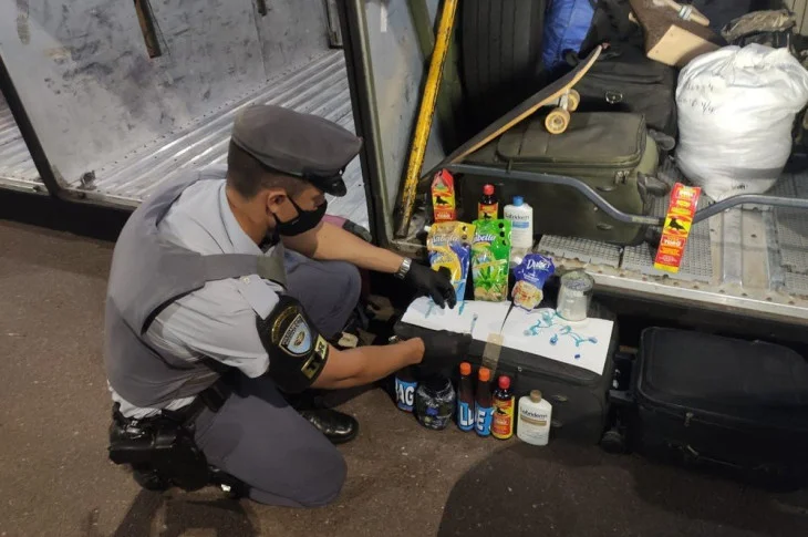 Polícia Rodoviária apreende mais de 9 kg de cocaína líquida durante fiscalização na SP-270, em Venceslau
