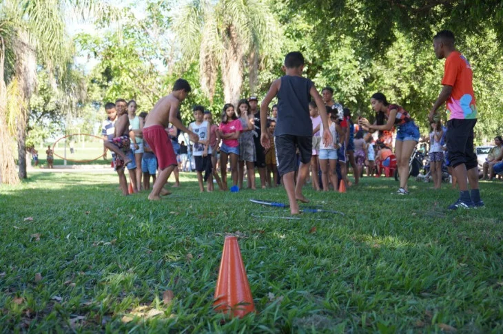 Praça da Cecap de Presidente Venceslau, recebe crianças em nova edição da Tarde Brincante
