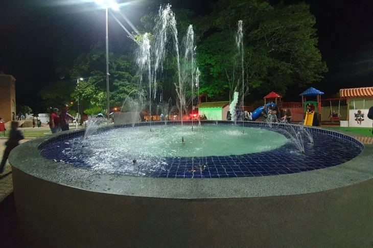 Praça da Matriz é reinaugurada em Piquerobi