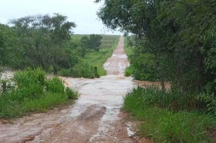 Prefeita Rute alerta para estragos provocados pela chuva em Caiuá